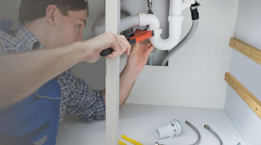 Expert burst pipe repair services in Oakland City, IN
